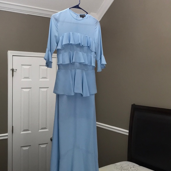 Prettylittlething ruffled maxi dress 🦋 - Picture 6 of 6